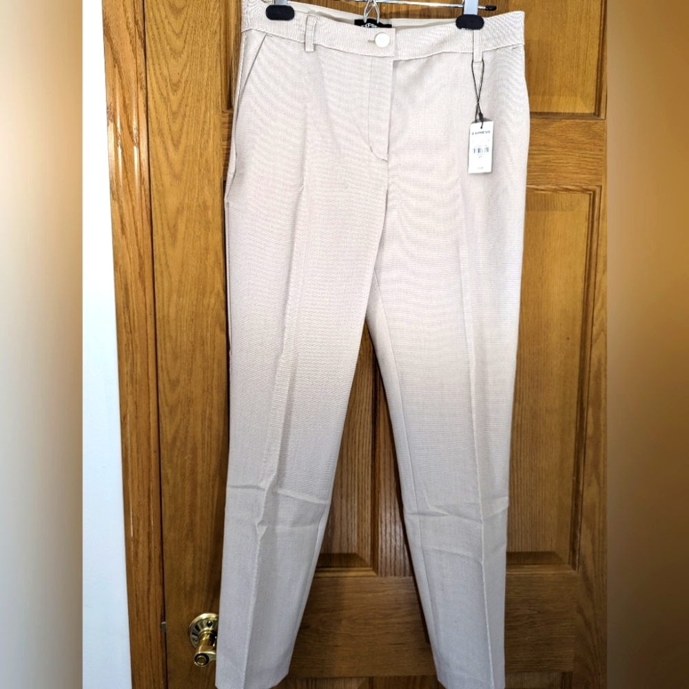 Express size 8 pants, tan